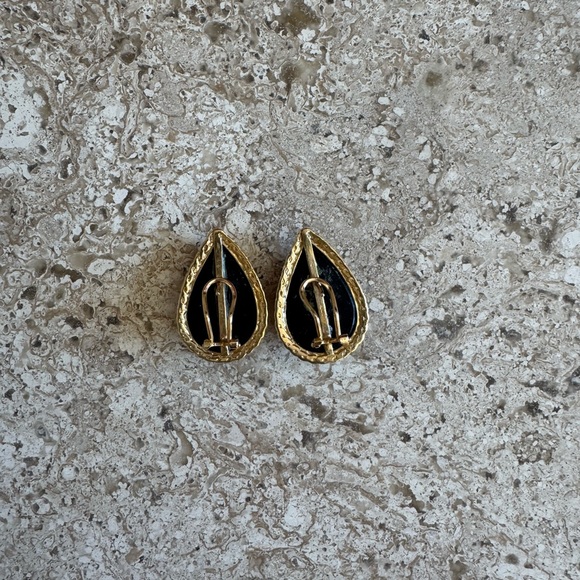 Onyx and Gold Earrings omega backs - Picture 2 of 4
